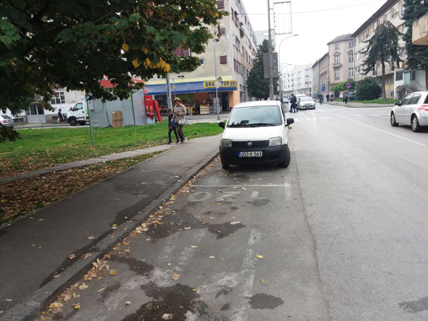 КРВАВИ ОБРАЧУН У ЦЕНТРУ БАЊАЛУКЕ: Убијен младић у тучи!